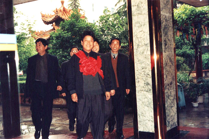 2002年